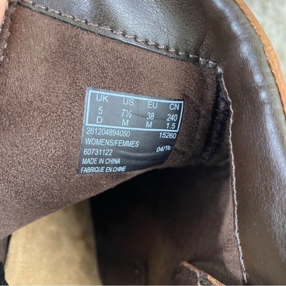 Clarks Tan Leather Ankle Booties - Picture 15 of 16